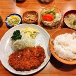 とんかつ 大幸 - 上ロースかつ定食1900円(税込)