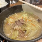 老虎苑 - ほんとに具沢山のとん汁