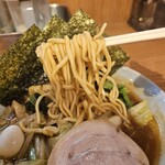 町田商店 - 麺上げ