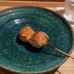 根津 焼鳥 照隅 - だきみ　皮目がパリパリでうま。