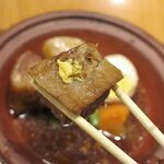 Tatsumiya - ちなみに国産豚角煮は、鼻にツン！と来る辛さの和辛子を活用することで一段上の美味しさに大変身！
