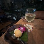 ALOHA TABLE - 