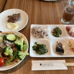 ダイニング ブリックサイド - 朝ごはんにステーキまである