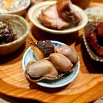 炭火割烹 白坂 - 八寸「おおまさり（落花生）醤油煮  タコ唐揚げ」