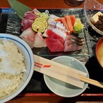 居酒屋う゛ぃう゛ぃ庵 - 刺身定食