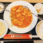 民福 北京烤鴨店 - 海老のチリソース定食
