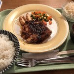 キッチン KOBUTA - とりもも肉の香草パン粉焼き定食¥891-