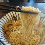 博多とんこつ 真咲雄 - 麺リフト