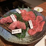 Kuroge Wagyuu Yakiniku Ushikuro - 