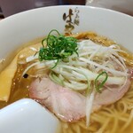 Raxamenhayashida - 塩らぁ麺(極上香味ペースト付) 950円