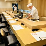 Kitashinchi Sushi Tempura Iwai - 店内