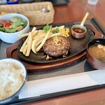 練馬展望レストラン - 鉄板焼ハンバーグ定食（1780円）