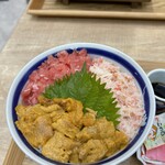 海鮮丼 角島 魚心 - 