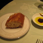 ル・ レストラン・ ドゥ・トーマ - パンとオリーブオイル