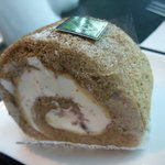 ル ミュゼ ドゥ アッシュ - 加賀棒茶ロール