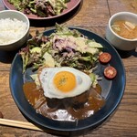 Grill Plancha - 自家製デミグラスソースハンバーグ