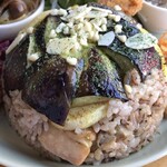 カメイノ食堂 - マクルーバは中東のひっくり返した混ぜご飯。しっかり再現！！