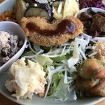 カメイノ食堂 - マクルーバのお惣菜