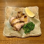 猿のしっぽ - もも肉酔っ払い鶏（酒粕）半身 ¥1,500