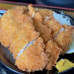 十一屋 - チキンカツのおかず大盛りは3枚です！