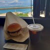 DOUG'S BURGER - イートインスペース