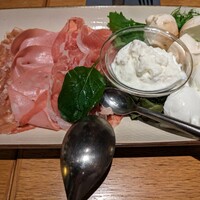オービカ モッツァレラバー 横浜店 - 