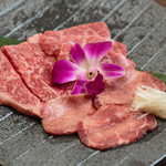 Sumibiyakiniku Mangetsu - その日1番の品質の和牛を吟味して仕入れます！