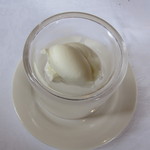 ウシマル - ウシマル産牛乳　アイスとヨーグルト