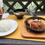 森の中のお肉レストラン アースガーデン - 