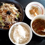 幸楽苑 - シャキシャキ野菜炒め(490円也) 普通に美味い定食です♪