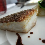 ルアン 神戸迎賓館 - .....三品目　魚料理  真鯛のポワレ 神戸赤ワインソース.....