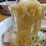 喜一 - ツルツル感マックスの中太麺