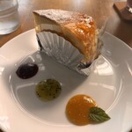 ぶるーべりーガーデンカフェ - ブルーベリースフレチーズケーキ