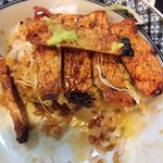 吉川屋 - 豚にわさびをのせました