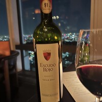 ザ タヴァン グリル＆ラウンジ - 