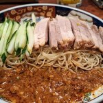 支那麺 はしご - 太肉涼麺：だあろうりゃんめん