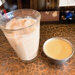 タイニーカフェ - アイスチャイ・プリン