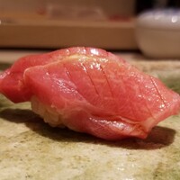 鮨 四心 - 大トロ