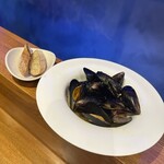 Piano - ムール貝の白ワインに蒸し