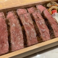 哥利歐 - サーロインステーキ弁当 1万円 その価値あり! 哥利歐 - サーロインステーキ弁当 1万円 その価値あり!