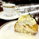 トリコロール - 十分にシャバシャバでもちゃんと自立するサバラン