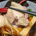 寿製麺 よしかわ - しっとりとした鶏チャーシュー