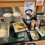 はなまるうどん - 無料薬味コーナー、揚げ玉は２種