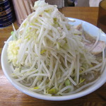 らーめん 松信 - ラーメン普通盛り野菜増し脂増しニンニク投入