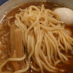 双麺 - ラーメンの麺は中太