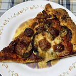 ブーランジェリー スドウ - 具材を堪能できるピザ