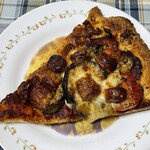 ブーランジェリー スドウ - 具材を堪能できるピザ