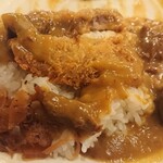 はり重カレーショップ - 肉の大きさ(笑)