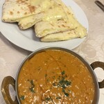 インドラ マハール - チーズナンとダルカレー