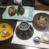 いわない温泉高島旅館 - 料理写真:おしんこ、ナマコの酢の物、アワビとツブの炭火焼